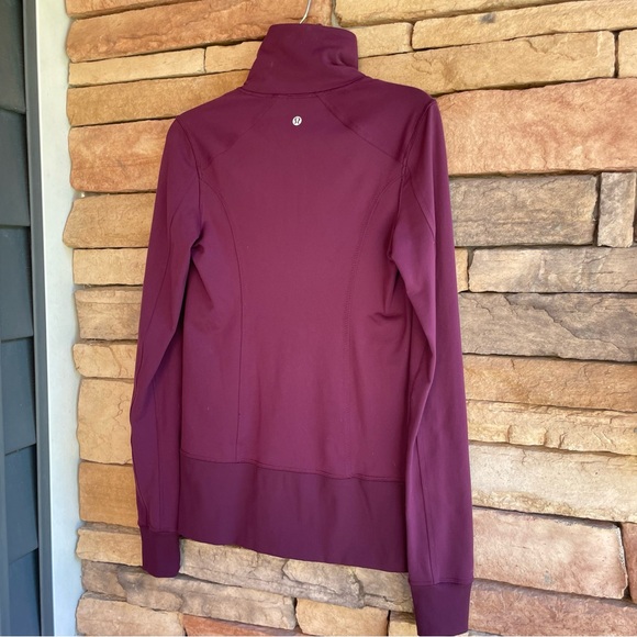 Lululemon maroon purple full zip actuve jacket Women’s 8 EUC - Picture 12 of 14